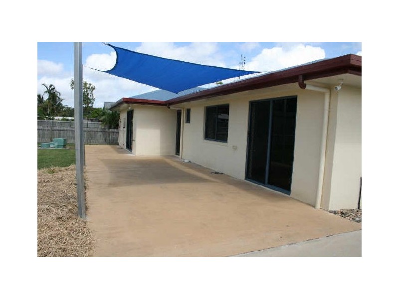 18 Swan Street, Armstrong Beach QLD 4737