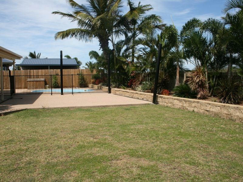 11 Castaway Close, Salonika Beach QLD 4740