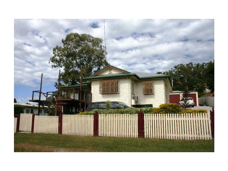 27 Atherton Street, Sarina QLD 4737