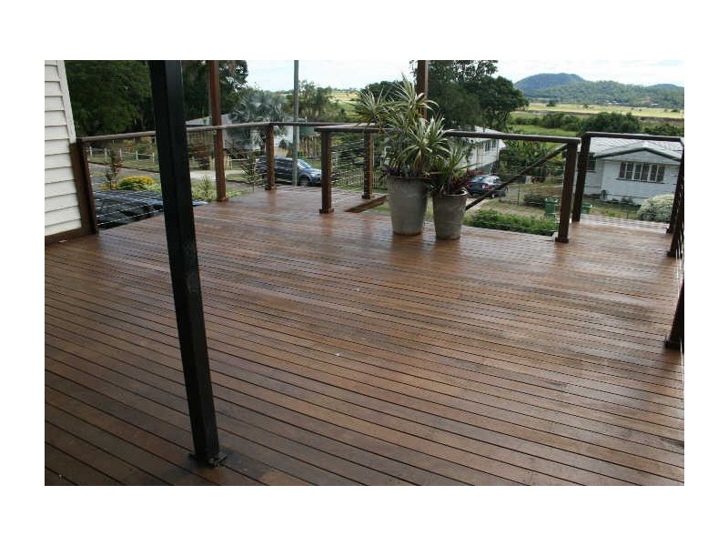 27 Atherton Street, Sarina QLD 4737