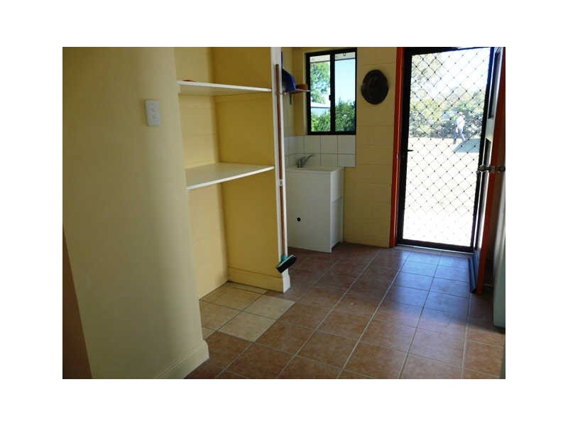 4 Rasmussen Court, Armstrong Beach QLD 4737