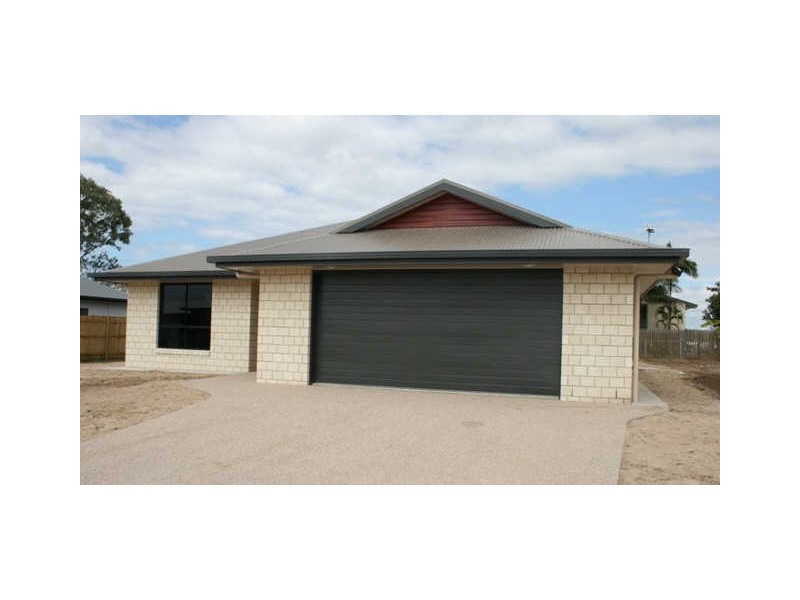 14 Pacific Avenue, Sarina QLD 4737