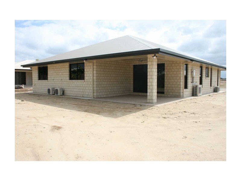 14 Pacific Avenue, Sarina QLD 4737