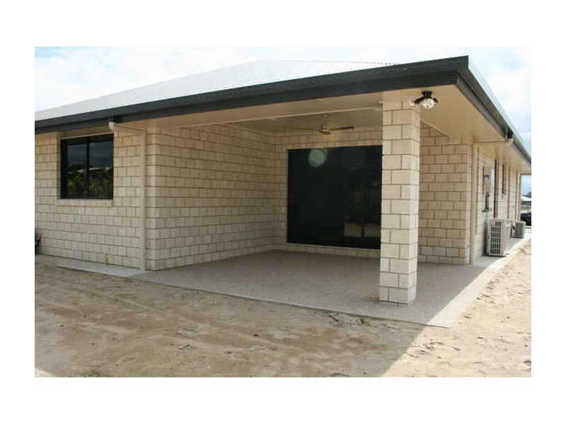 14 Pacific Avenue, Sarina QLD 4737