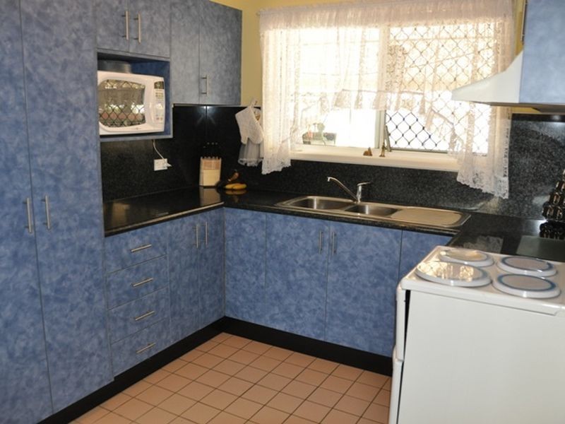 15 Lillendale Avenue, Sarina QLD 4737