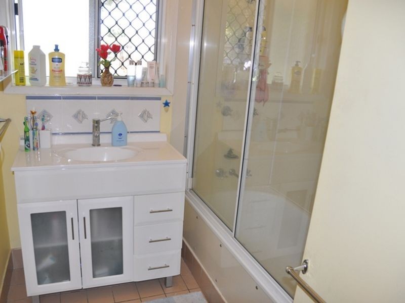 15 Lillendale Avenue, Sarina QLD 4737