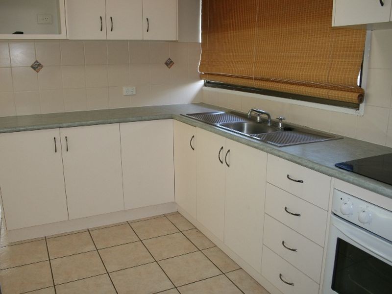 2/13 Hellwege Street, Hay Point QLD 4740