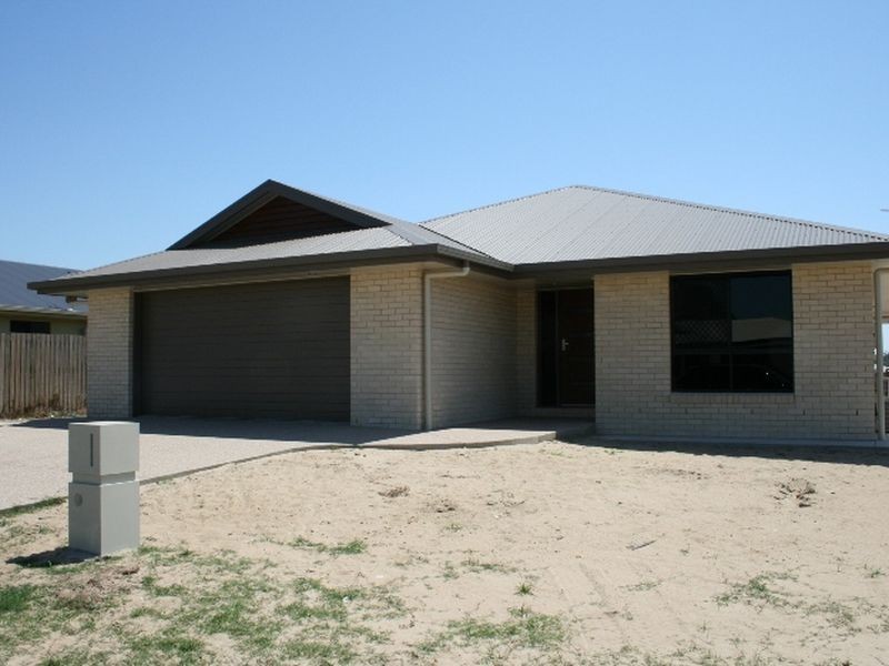 11 Pacific Avenue, Sarina QLD 4737