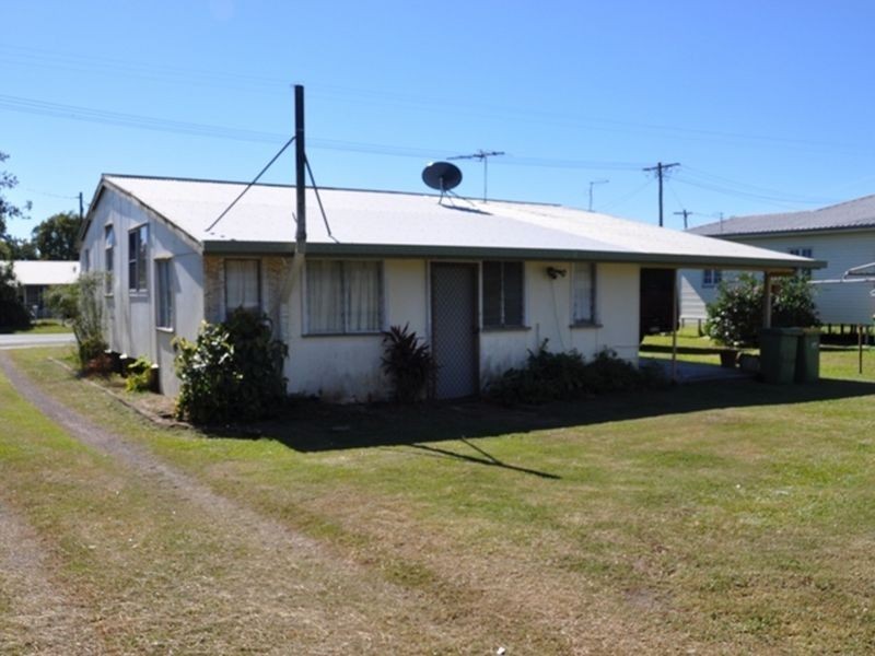 16 Phillips Street, Sarina QLD 4737