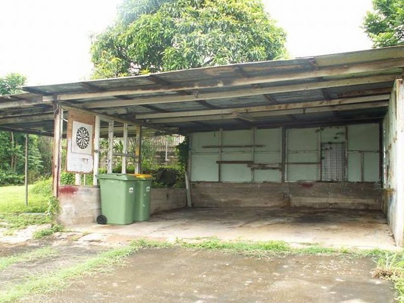 13 Langdon Street, Sarina QLD 4737