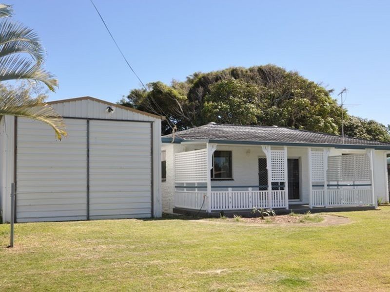 25 Poole Street, Sarina Beach QLD 4737