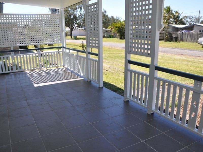 25 Poole Street, Sarina Beach QLD 4737