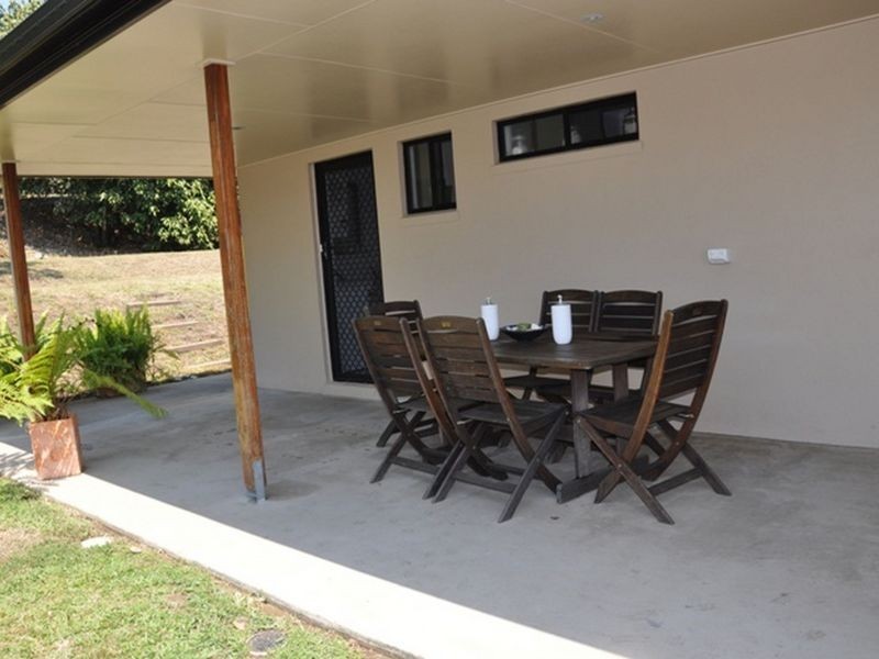 25 Brooksfield Drive, Sarina Beach QLD 4737