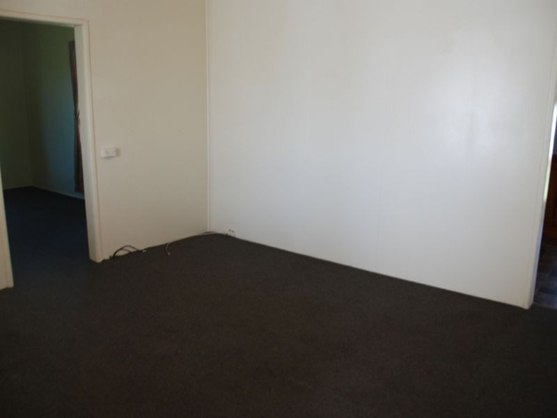 16 Phillips Street, Sarina QLD 4737