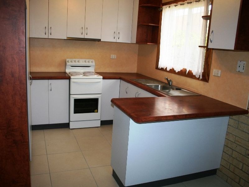 9 Hans Christian Street, Sarina QLD 4737