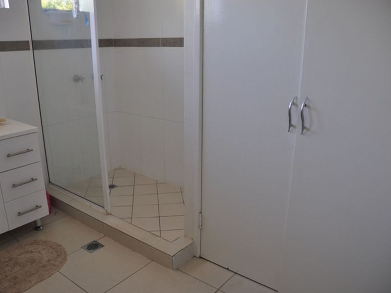 9 Hans Christian Street, Sarina QLD 4737