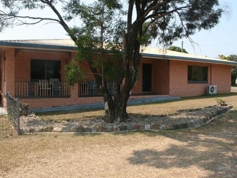 15 Lawrie Street, Sarina QLD 4737