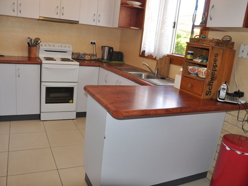 9 Hans Christian Street, Sarina QLD 4737