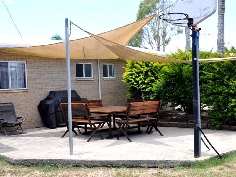 9 Hans Christian Street, Sarina QLD 4737