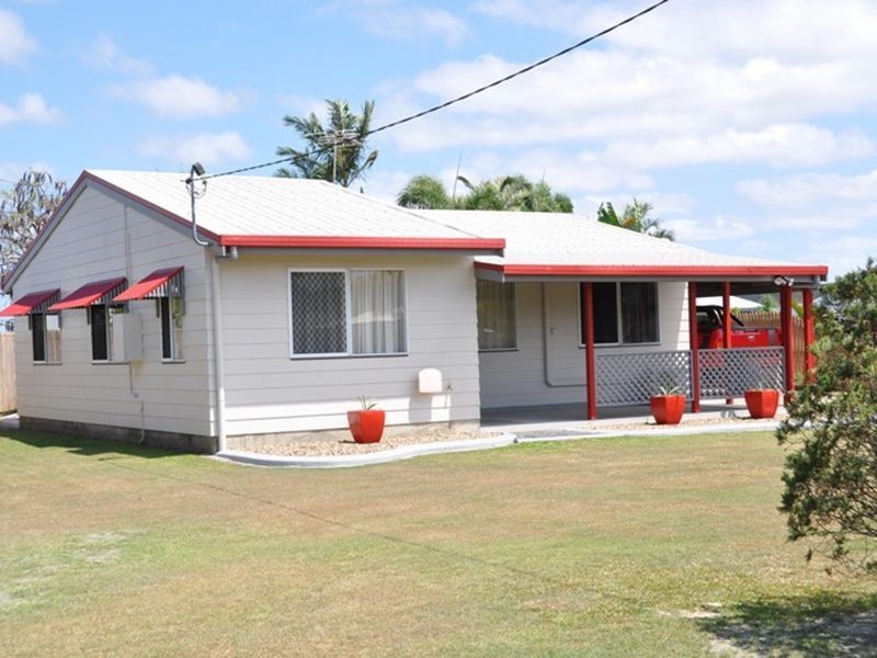 99 Beach Road, Sarina QLD 4737