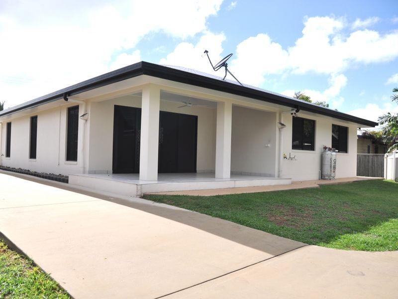 41 Melba Street, Armstrong Beach QLD 4737