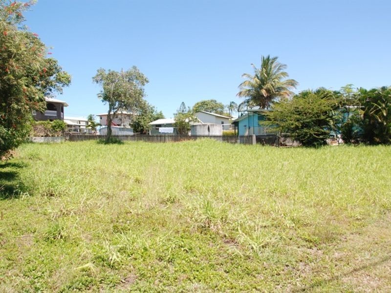 21 Cooper Avenue, Campwin Beach QLD 4737