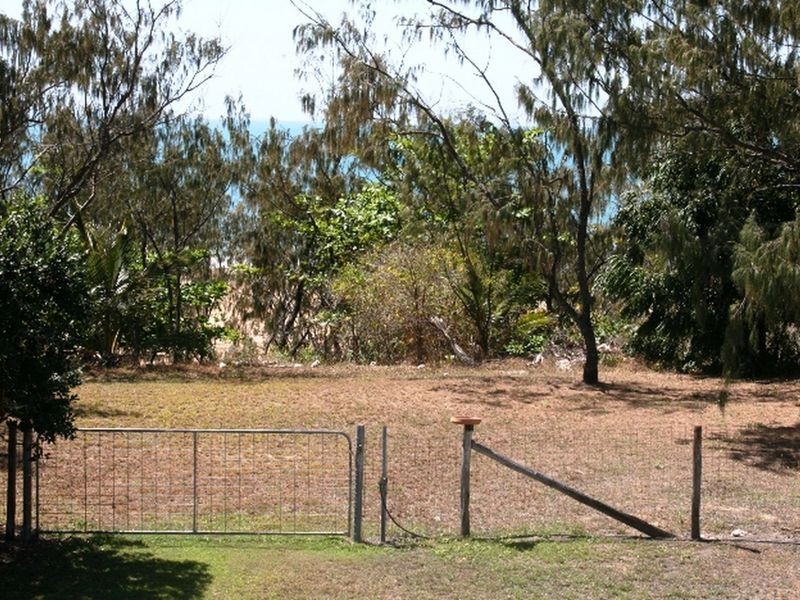 125 Rasmussen Avenue, Salonika Beach QLD 4740