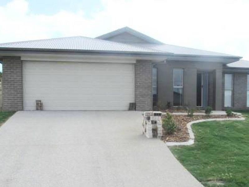 33 Morris Street, Campwin Beach QLD 4737