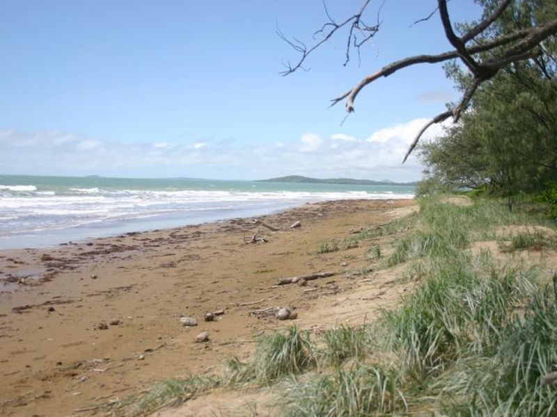 33 Morris Street, Campwin Beach QLD 4737