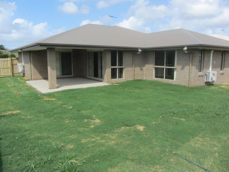 33 Morris Street, Campwin Beach QLD 4737