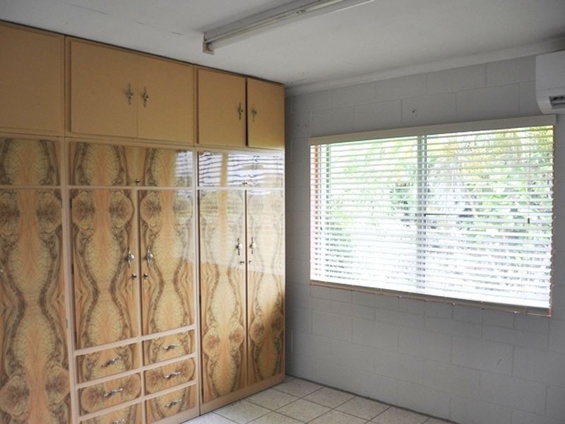 44 Perry Rd, Sarina QLD 4737