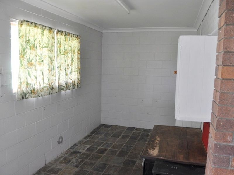 44 Perry Rd, Sarina QLD 4737