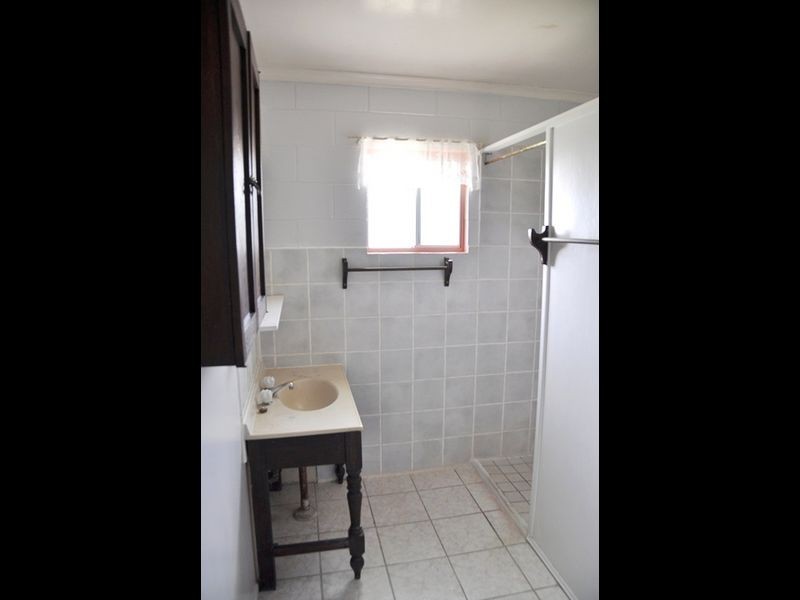 44 Perry Rd, Sarina QLD 4737