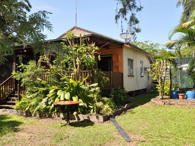 11 Ablett Street, Sarina QLD 4737