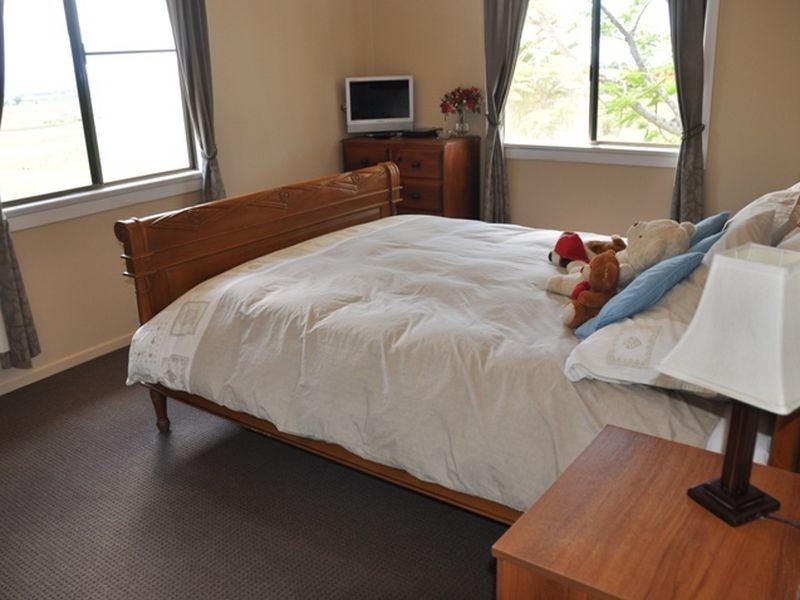 182 Bally Keel Road, Alligator Creek QLD 4740