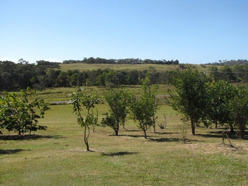 30 BensonS Road, Alligator Creek QLD 4740
