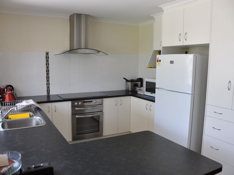 7 Howard Street, Salonika Beach QLD 4740