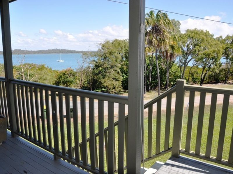 2 Ferries Terrace, Sarina Beach QLD 4737