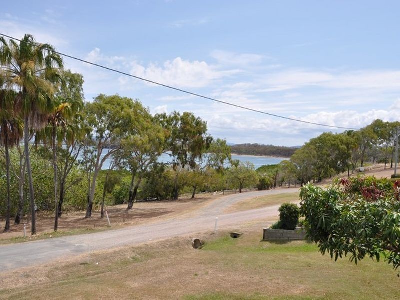 2 Ferries Terrace, Sarina Beach QLD 4737