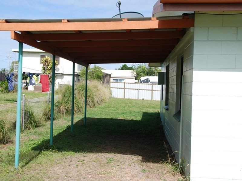 8 Tandy, Salonika Beach QLD 4740