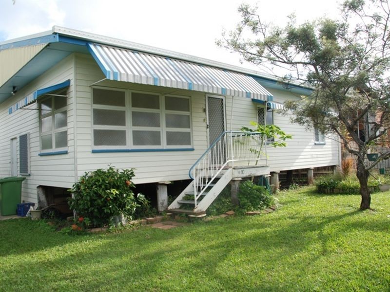 10 Holmes Avenue, Sarina QLD 4737