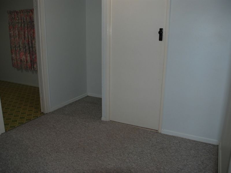 10 Holmes Avenue, Sarina QLD 4737