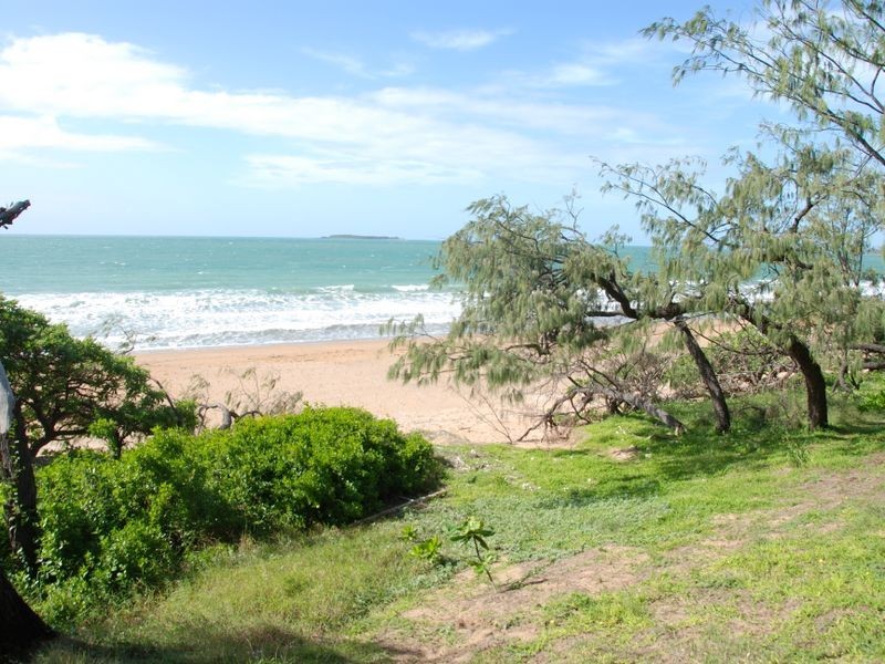 25 Rasmussen Avenue, Salonika Beach QLD 4740