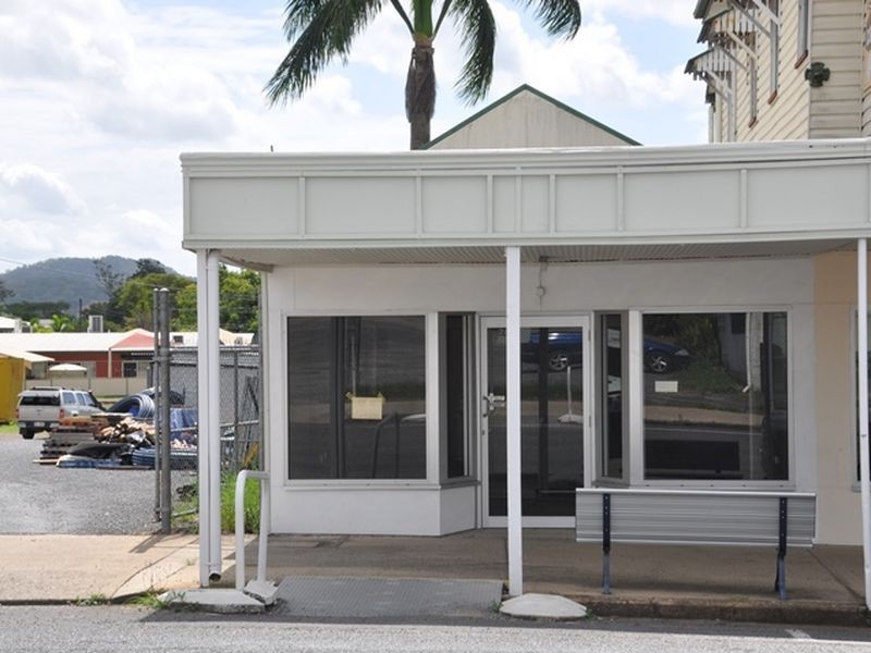 28 Central Street, Sarina QLD 4737