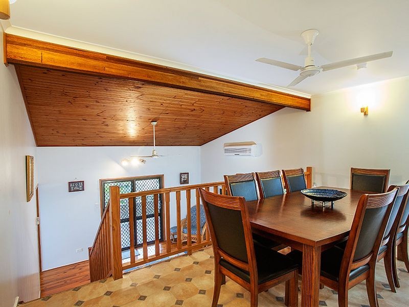 10 Ferries Terrace, Sarina Beach QLD 4737
