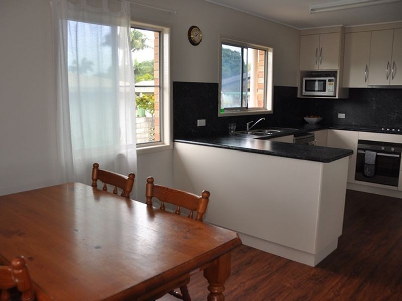 22 Holmes Avenue, Sarina QLD 4737