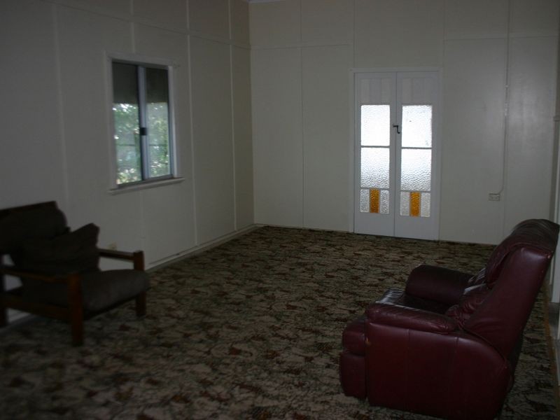 28 Central Street, Sarina QLD 4737