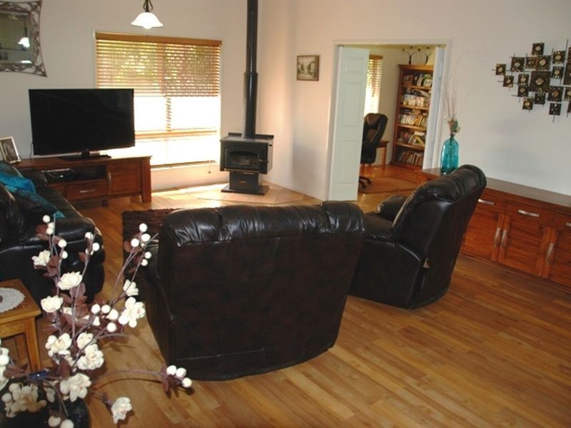 19 Gumnut Drive, Sarina QLD 4737