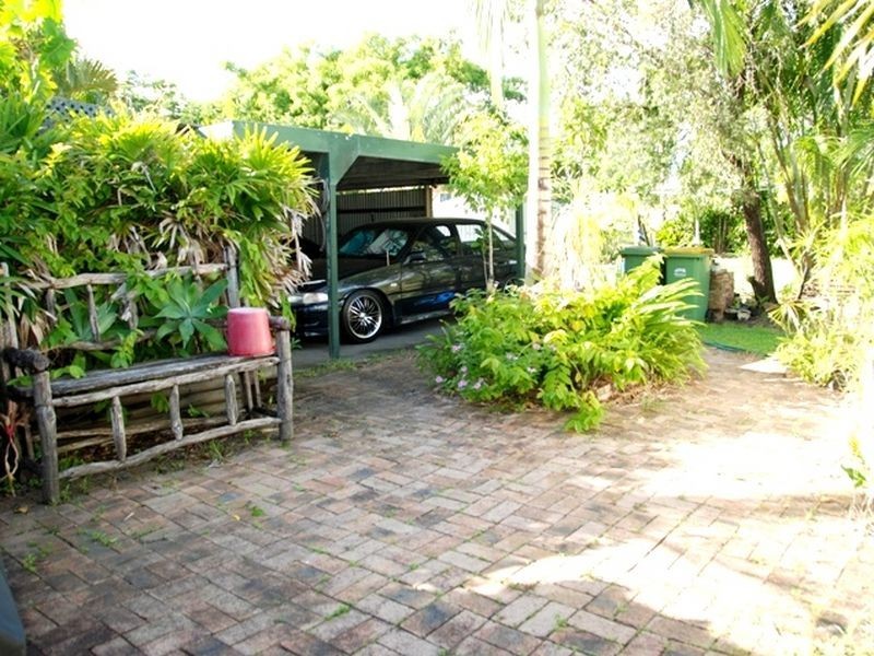 7 Leslie Street, Sarina QLD 4737