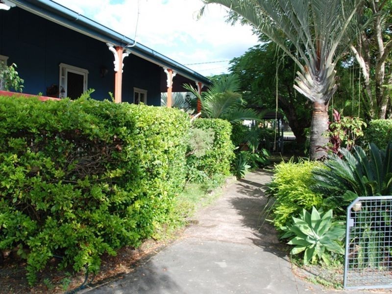 7 Leslie Street, Sarina QLD 4737